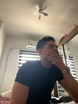 jonethesan online show from July 30, 2:38 pm