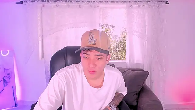 Wesleey-Boy online show from March 30, 8:21 pm