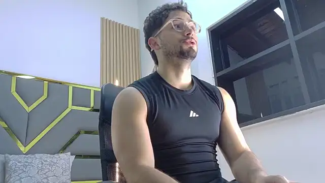 Snapshot of NICK_MOSS_ chatting on February 23, 11:01 am NICK MOSS online show from February 23, 11:01 am