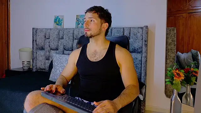 Snapshot of NICK_MOSS_ chatting on February 28, 11:20 am NICK MOSS online show from February 28, 11:20 am