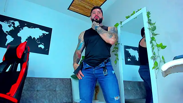 Alessrose online show from March 10, 8:15 pm