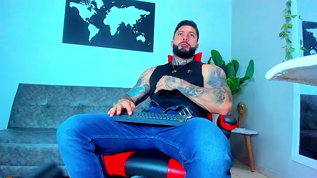 Alessrose online show from March 1, 7:24 pm