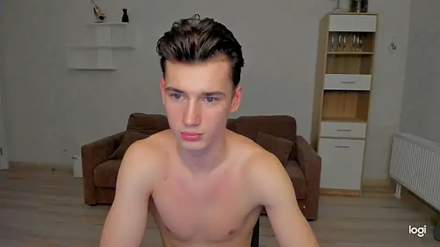 Max foks  online show from April 6, 2:40 pm