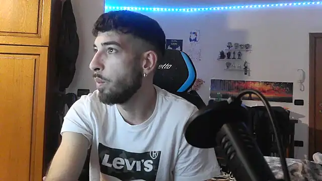 maestroboris95 online show from February 7, 7:41 pm