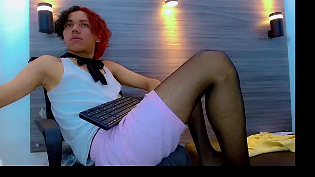 DaviidBuckx  online show from April 9, 6:19 am