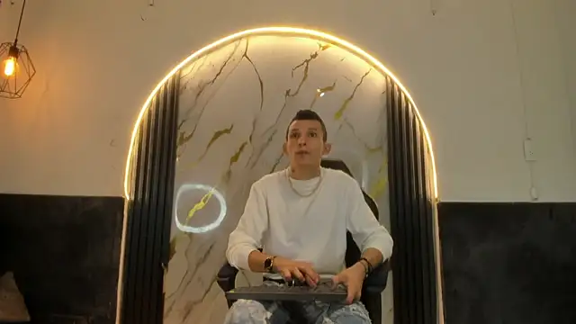 Isaak 26 online show from February 15, 12:24 pm