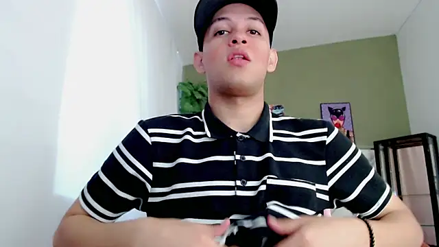 Top and bottom online show from May 10, 8:43 pm