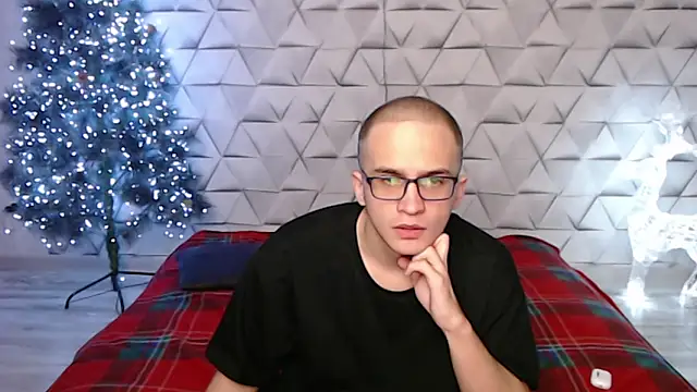 Pure Aura online show from February 14, 9:32 pm