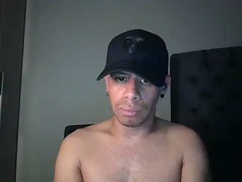 WILD BIGCOCK35 online show from February 20, 6:19 am