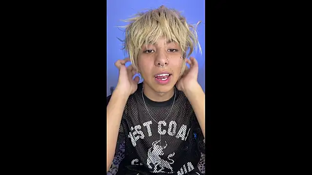 prince oliverr online show from March 17, 1:42 am