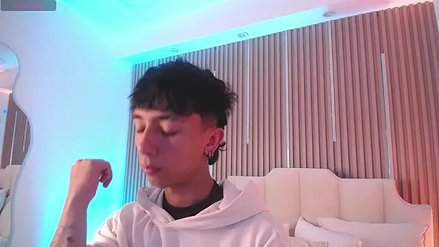 Aiden Rivers  online show from March 4, 1:18 pm