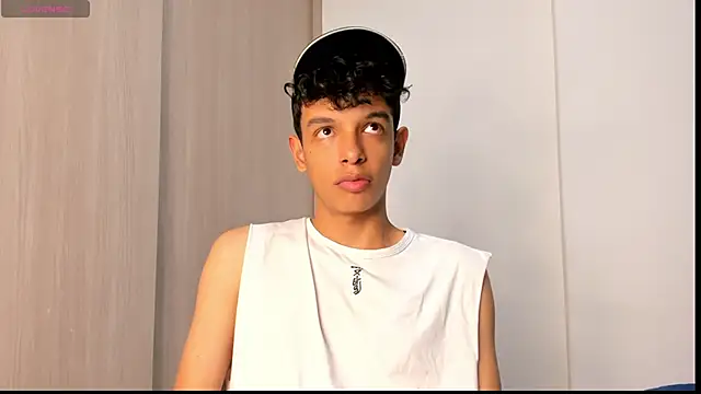 Maxfrost1 online show from February 22, 8:21 pm