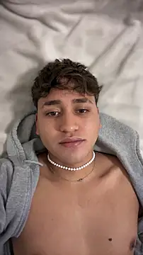 Alejandroml2 online show from March 19, 7:50 pm