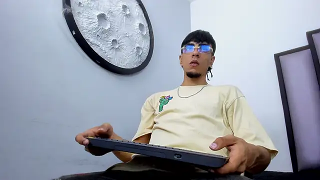 Endrick-23 online show from April 12, 3:42 am