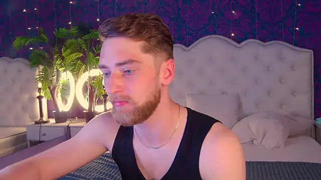 Dexter Raze online show from June 13, 3:43 pm