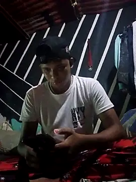 zeus23cm1 online show from February 23, 12:40 pm