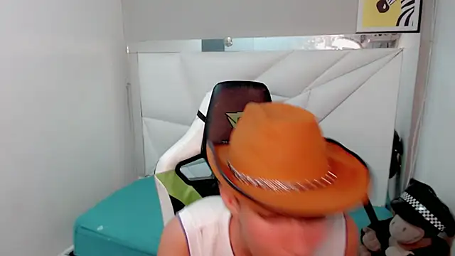 Street poemm  online show from February 27, 4:46 am