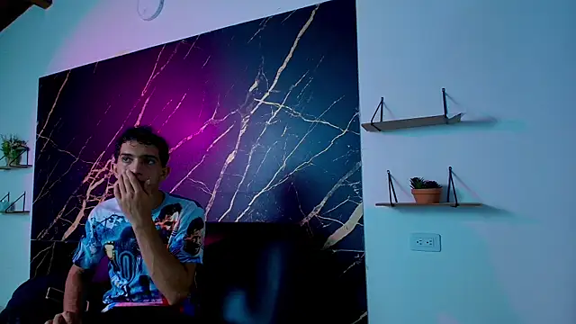 thiago moreno online show from March 2, 12:12 pm