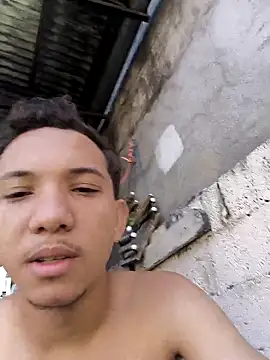 Gustavo063safado online show from May 2, 12:19 pm