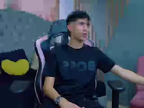 AronTawers online show from February 25, 9:16 pm