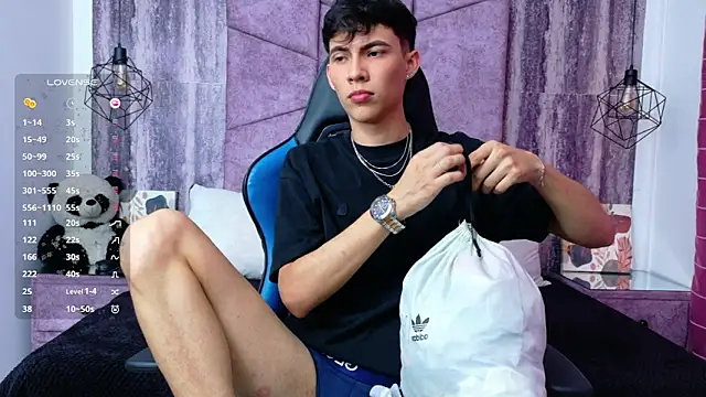 AronTawers online show from May 27, 8:06 pm