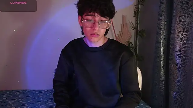 noah millerx online show from March 1, 6:02 am