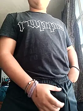 Alexparrarrar online show from February 26, 10:00 pm