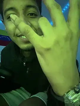 usrrnamemejs online show from March 3, 5:04 am