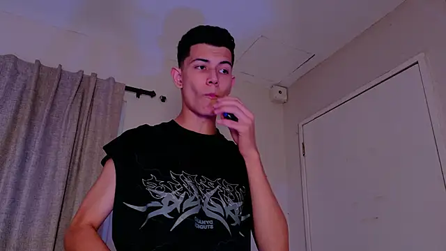 nicocrown online show from March 31, 7:26 pm