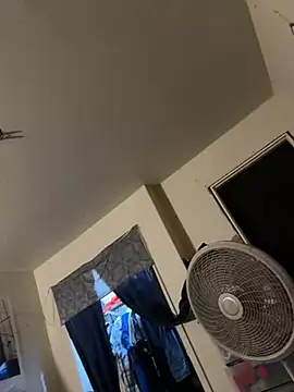 Laszloooor online show from June 25, 8:52 am