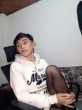 noha walker online show from March 4, 3:02 am