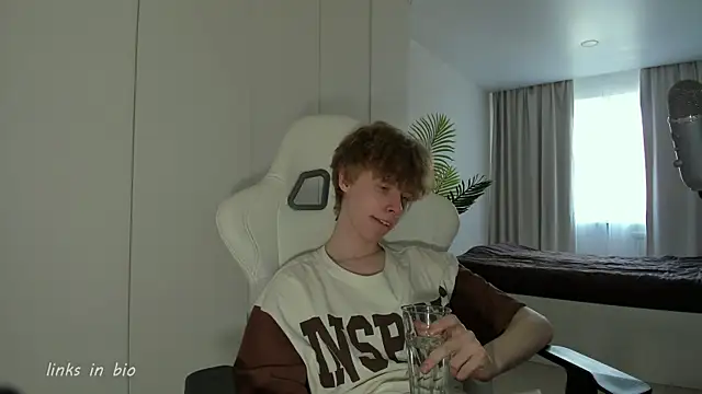 Wawesuc online show from March 27, 8:59 am