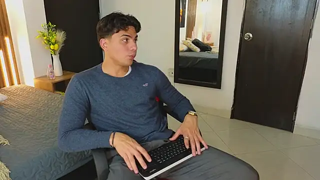 MrAdonis  online show from April 15, 7:47 pm