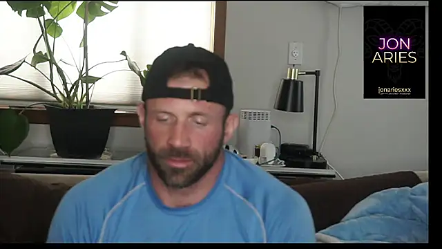 JonAriesxxx online show from April 3, 7:32 pm