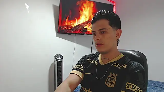 JUAN CAMILOXXX online show from March 31, 4:03 am