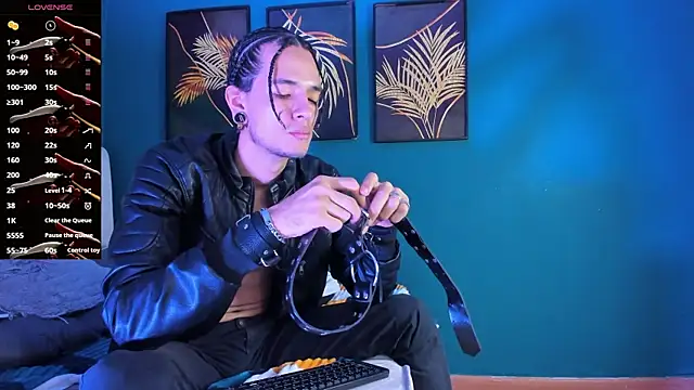 Skinny Mac online show from May 20, 2:23 pm