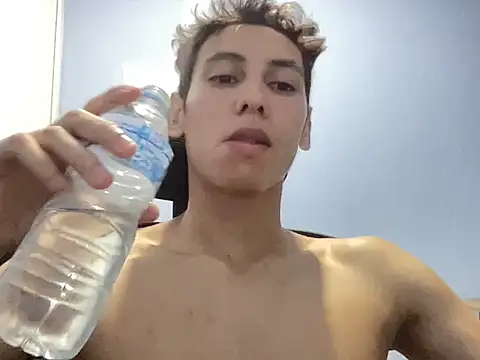 theovallen online show from March 11, 12:39 am