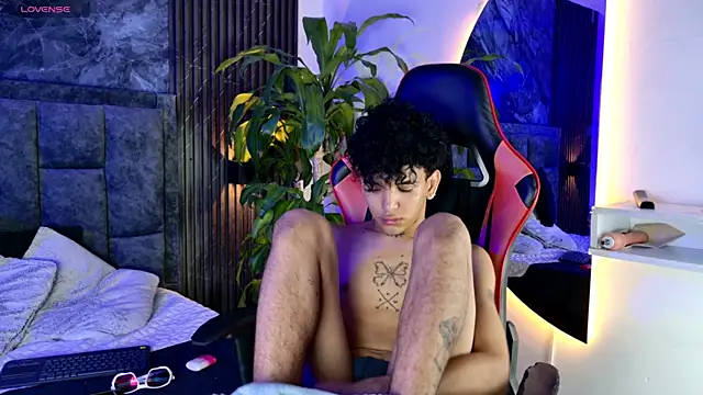 noah travis online show from April 16, 1:22 pm