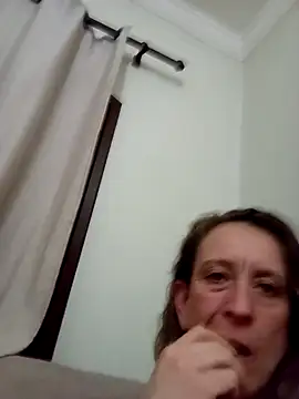 cracadaboa online show from April 12, 8:16 am