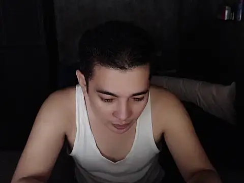 Snapshot of Treat2Heaven chatting on April 10, 4:14 pm Treat2Heaven online show from April 10, 4:14 pm
