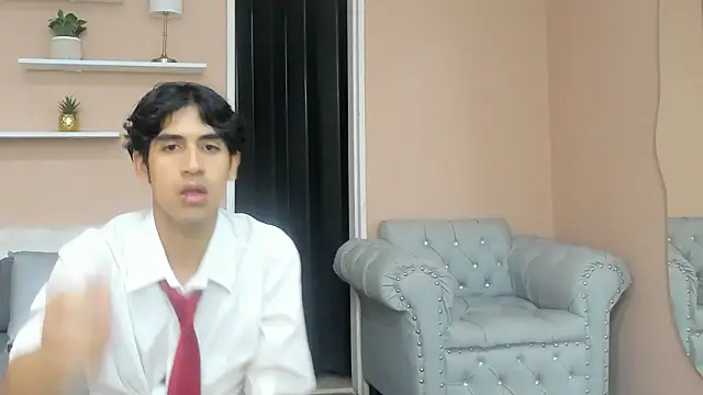  ArchieBlu  online show from March 21, 3:32 am