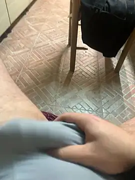 Sconosciuto21203 online show from May 13, 10:40 pm