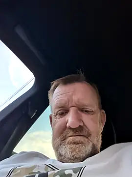 Notiesfuk online show from July 10, 7:15 pm