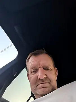 Notiesfuk online show from July 17, 7:42 pm