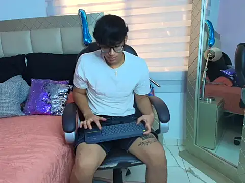 mathias oberlin online show from March 23, 8:26 pm