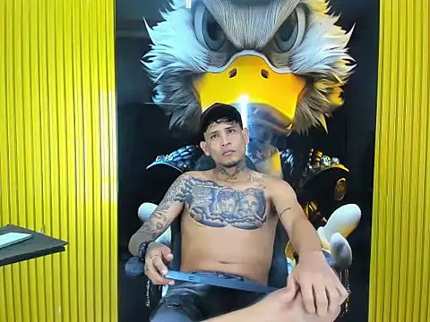 Winsord Bigcock online show from March 27, 8:32 pm