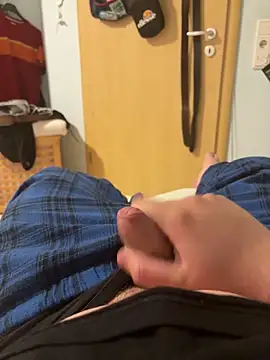 germanboy3 online show from June 10, 6:41 pm
