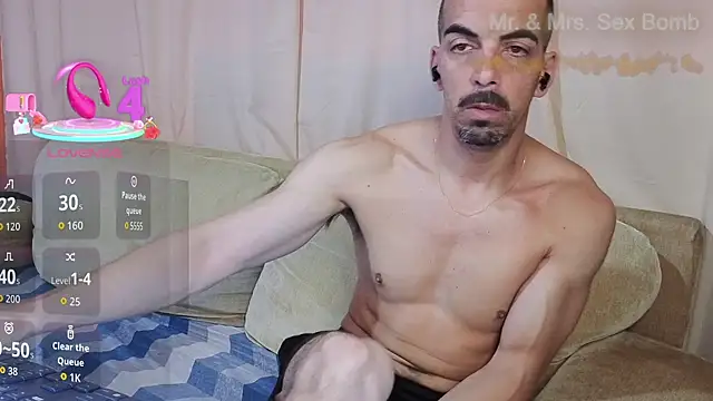 couple sex bomb online show from April 2, 12:24 pm