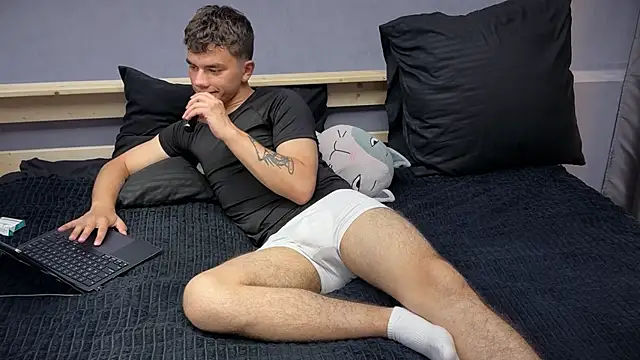 MaxWoolf online show from June 21, 5:40 pm