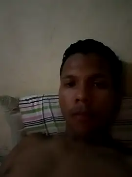 Eloriginal00 online show from April 4, 5:10 pm